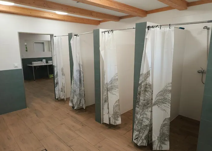 Sloneczne Przyczepy دمبكي