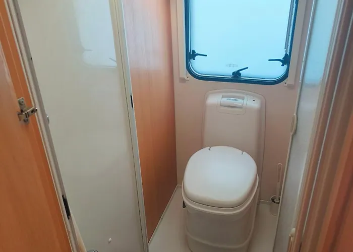 مكان تخييم Sloneczne Przyczepy