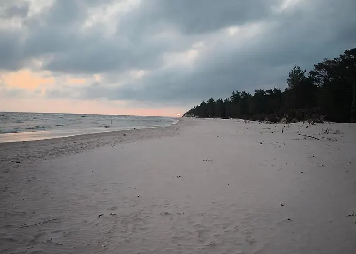 مكان تخييم Sloneczne Przyczepy دمبكي